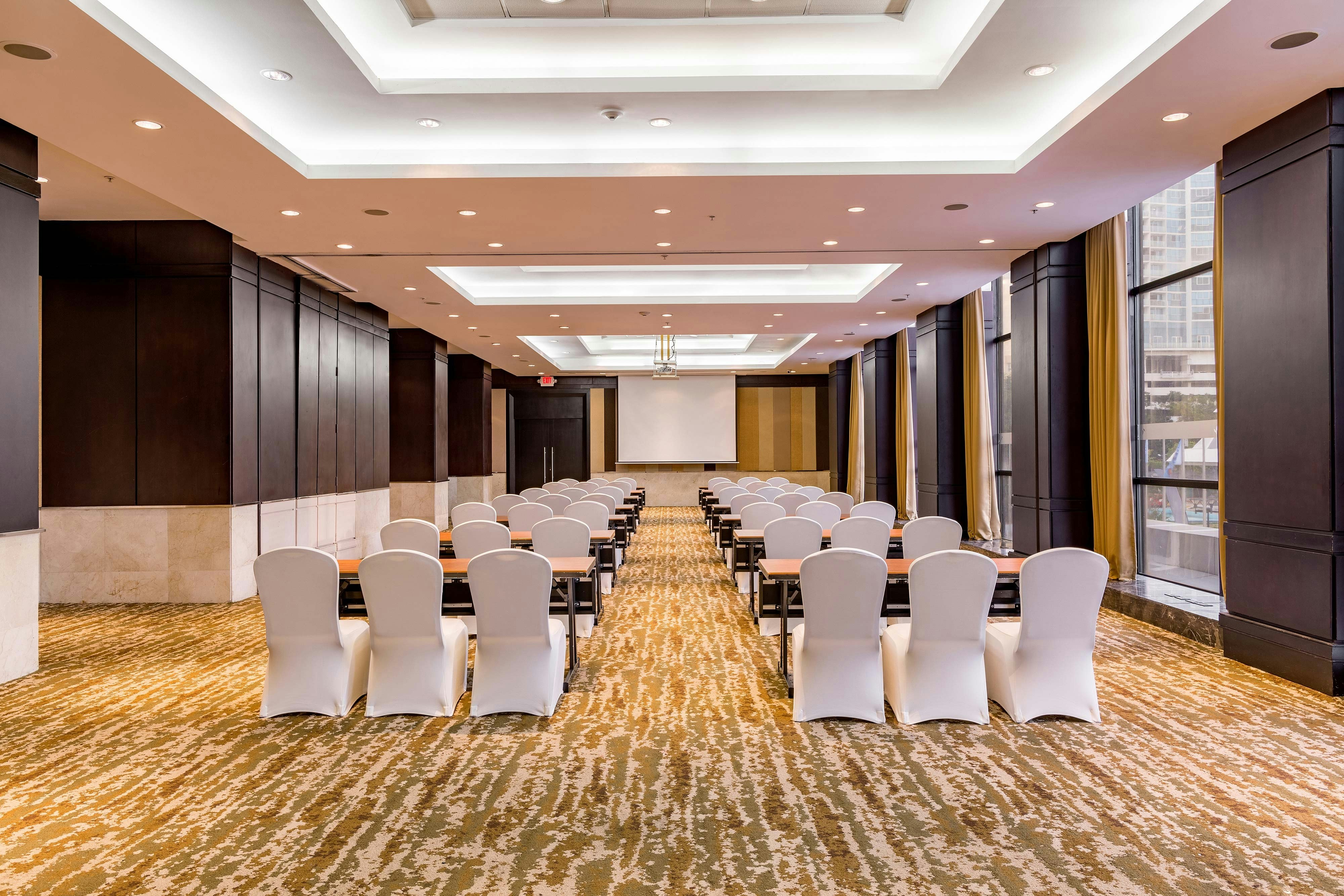 Sheraton Grand Panama 45/54
