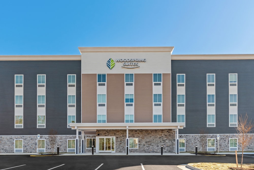 WoodSpring Suites Petersburg near Fort Lee 5/54