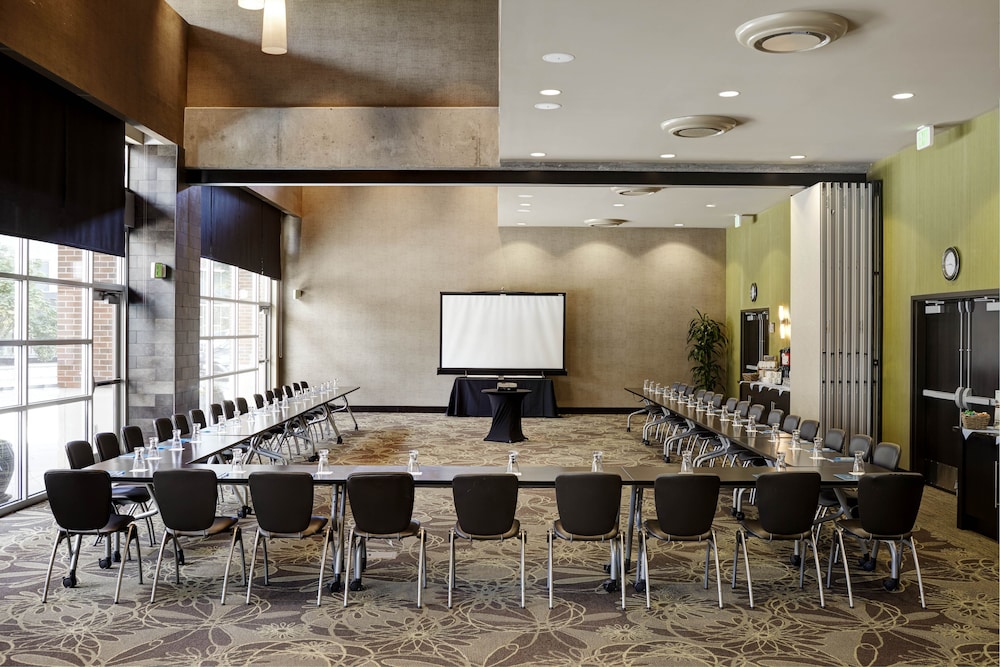 Hyatt House Seattle/Redmond 62/70
