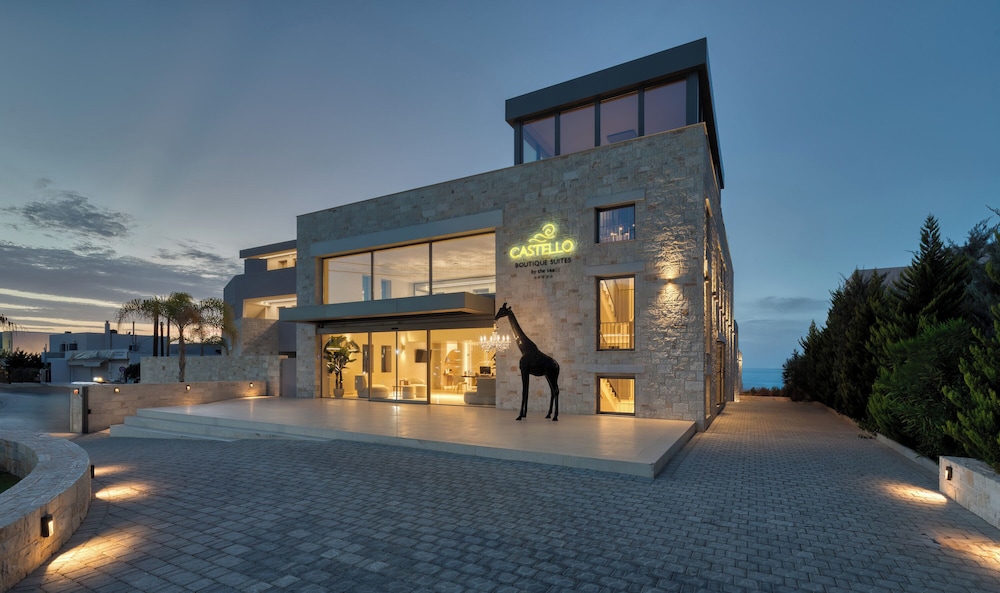 Castelo Boutique Suites by the sea 6/76