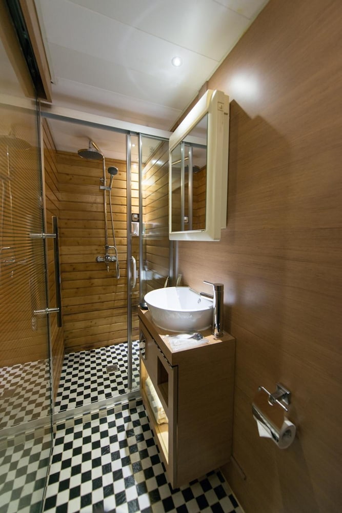 Bridal Tea House Hotel Yau Ma Tei 38/40
