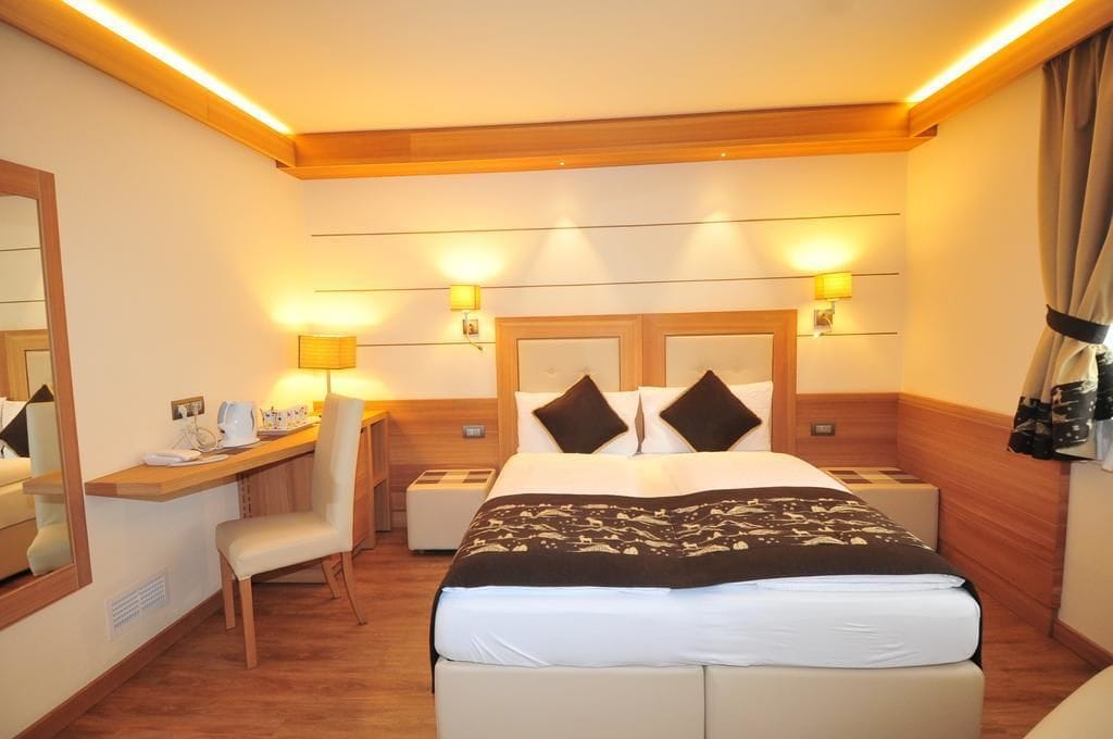 BASIC, DOUBLE OR TWIN BED