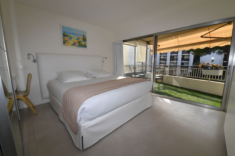 Hotel De Provence 29/70