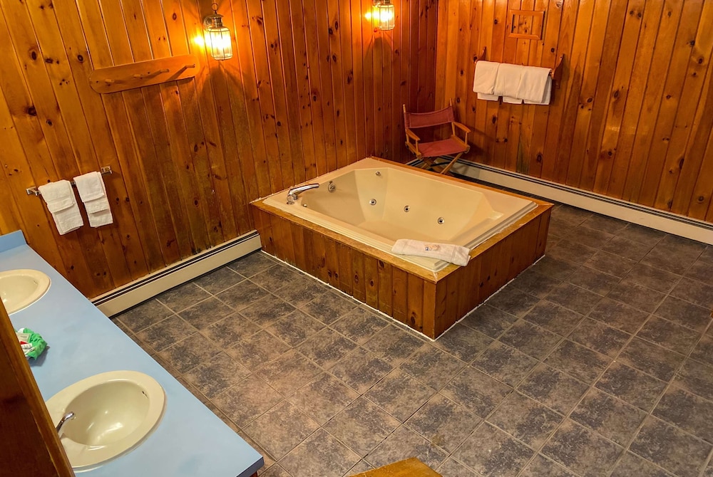 Travelodge By Wyndham Lincoln Near White Mountain 31/53