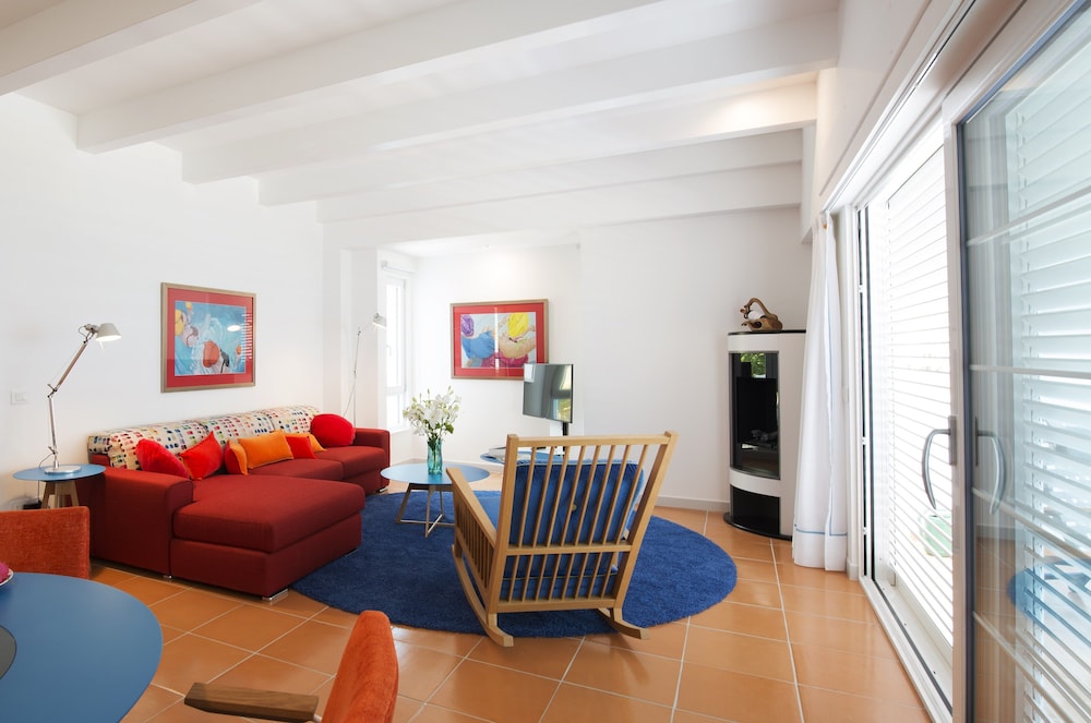 Piccolo Grand Hotel 25/43