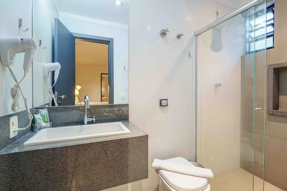 Uniclass Hotel Pinheiros 50/52