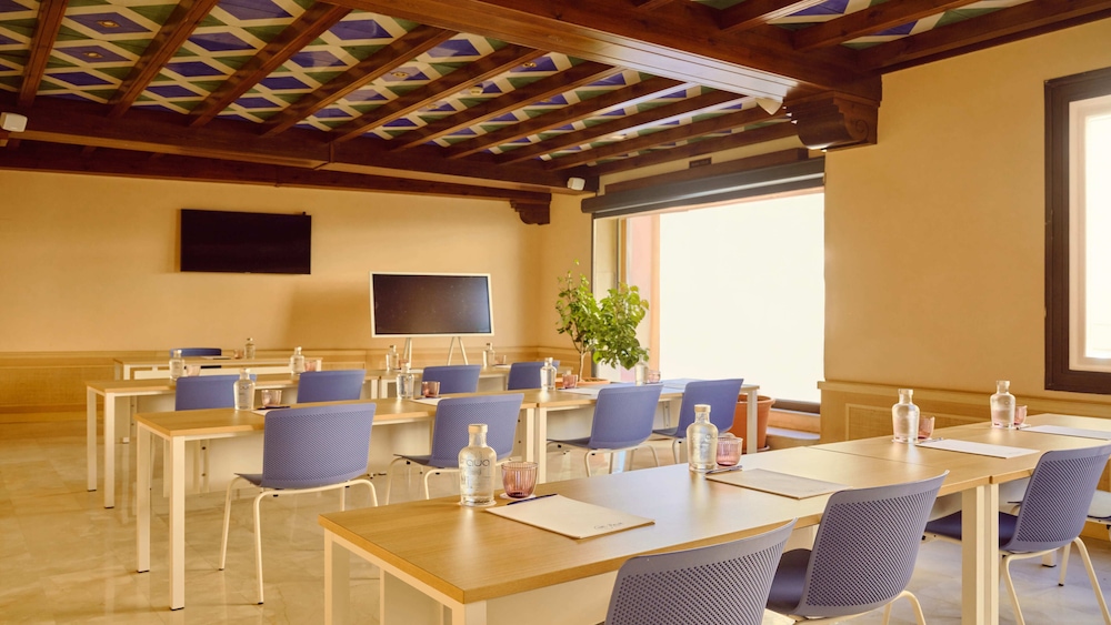 Fenix Torremolinos Hotel – Adults Only 66/72