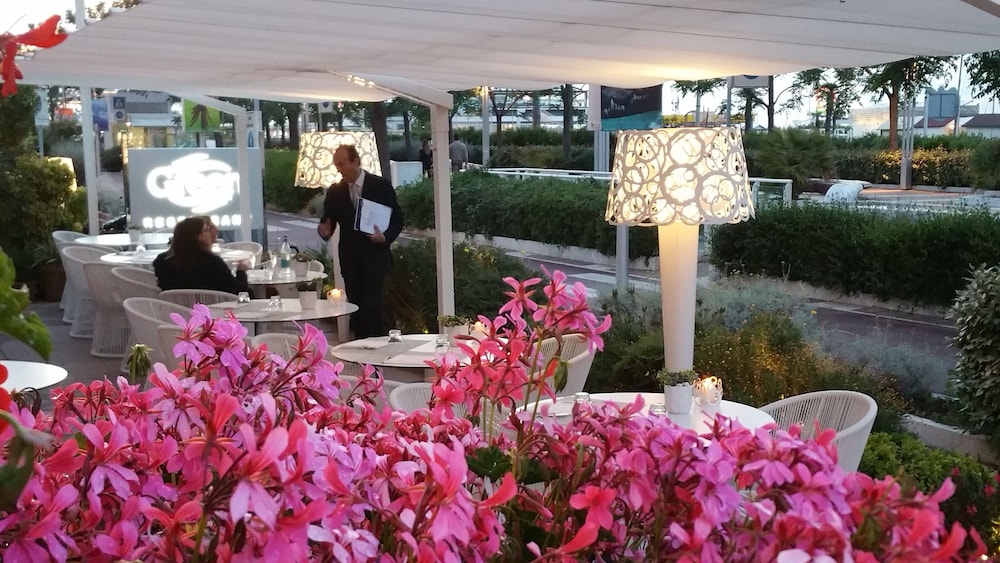 Atlantic Hotel Riccione 10/75