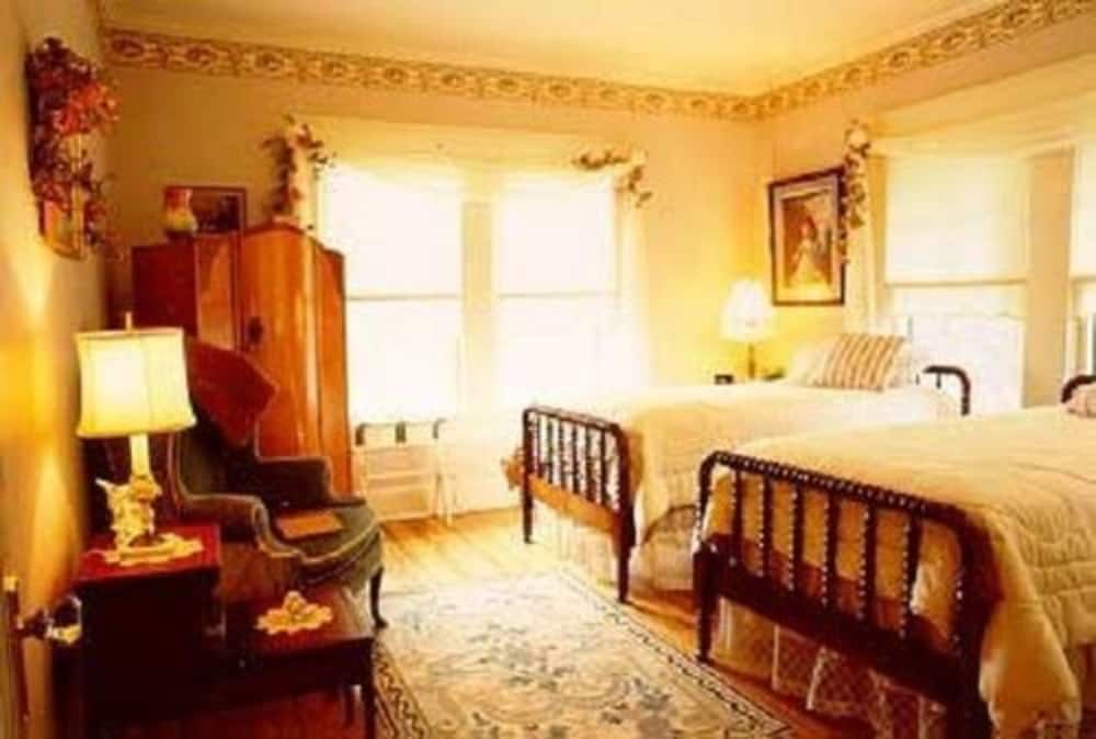 Far View - A Bed & Breakfast Estate 9/50