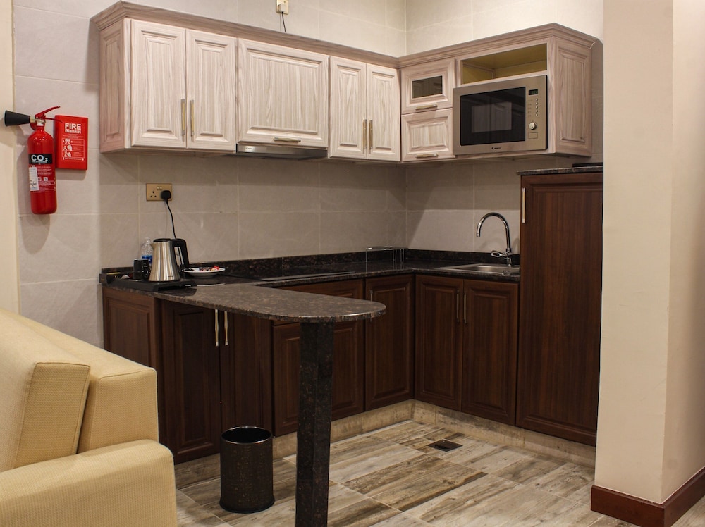 Grand Tourist Hotel 11/50