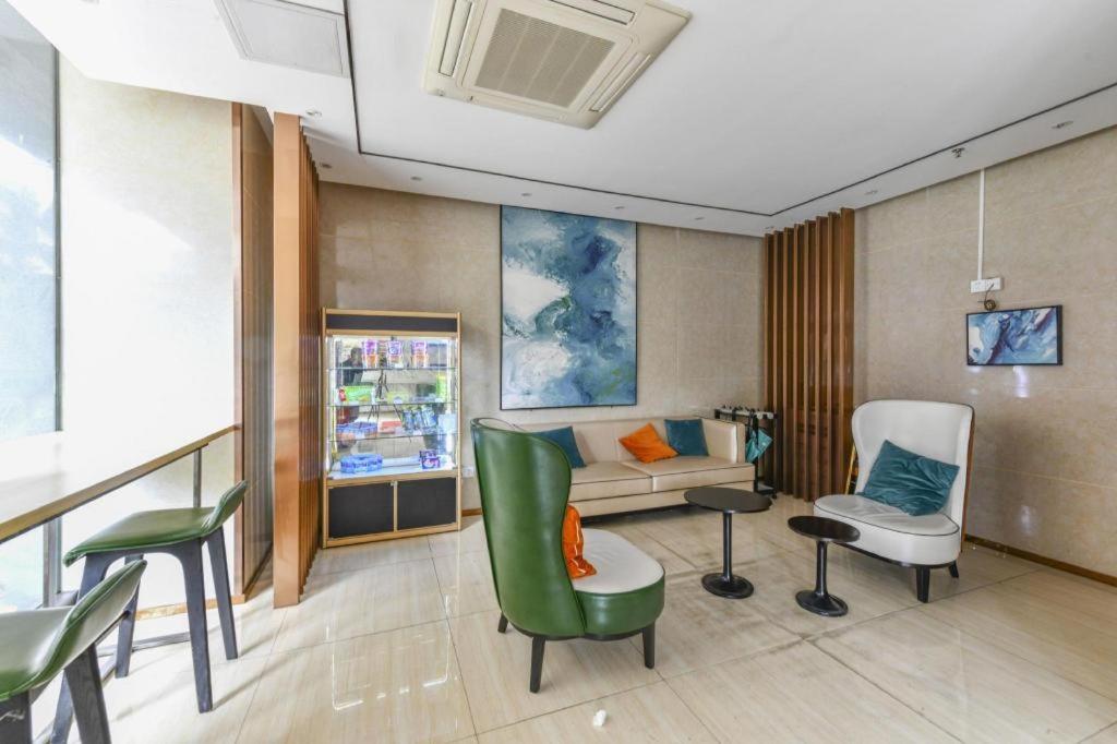 City Comfort Inn (Zhuhai Qinglv Middle Road) 39/54