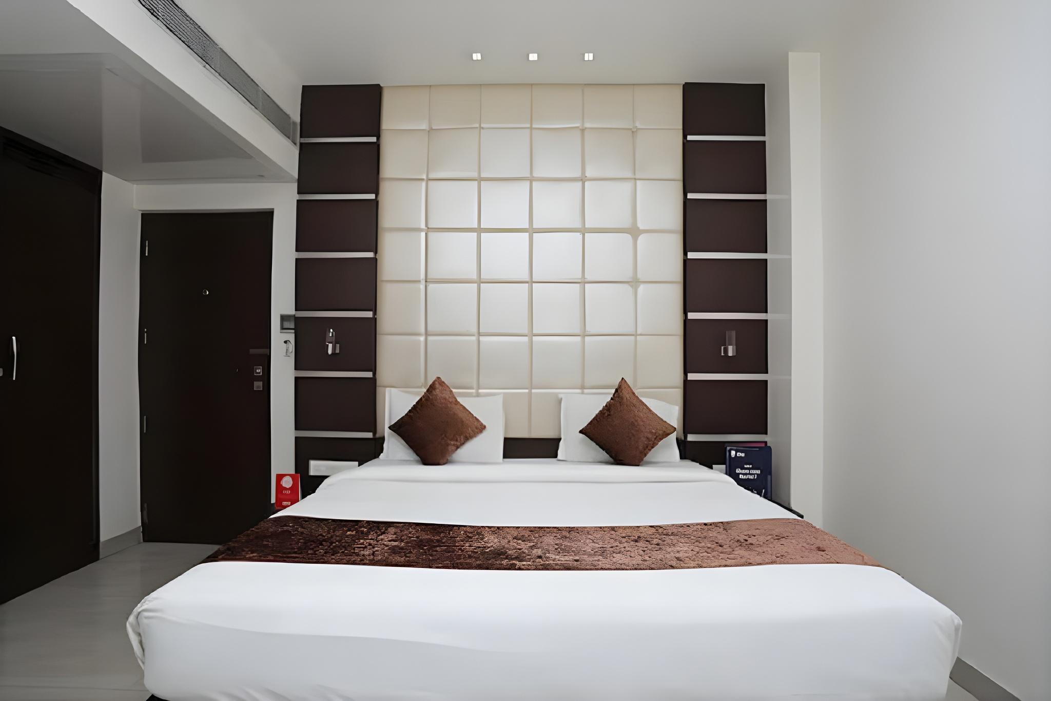 Deluxe, Double Bed