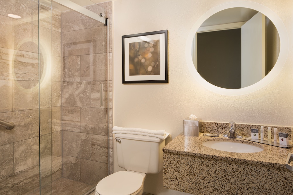 Doubletree By Hilton Hotel Laurel 66/71