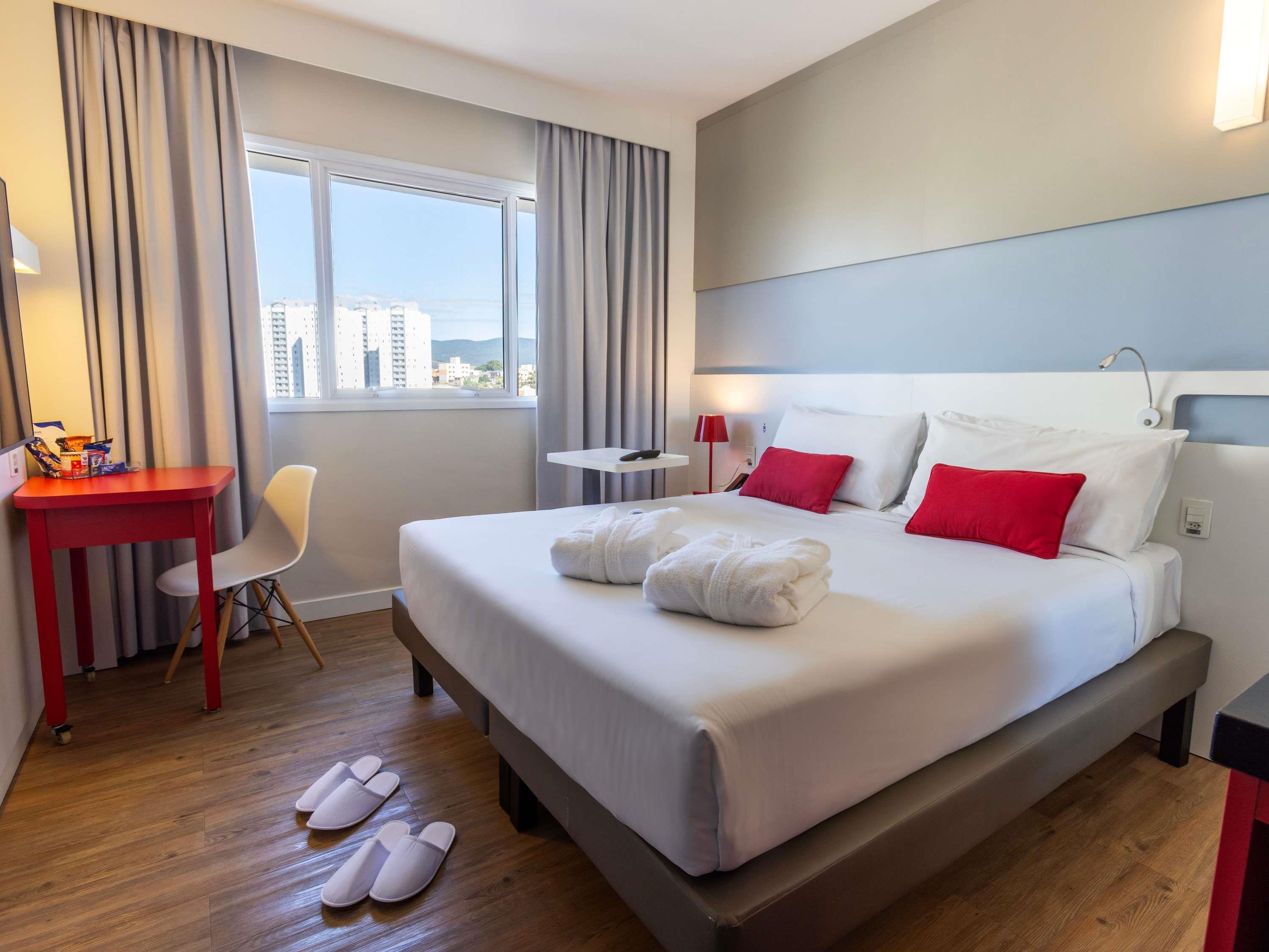 Superior, Apartment, Queen Bed, Kitchen