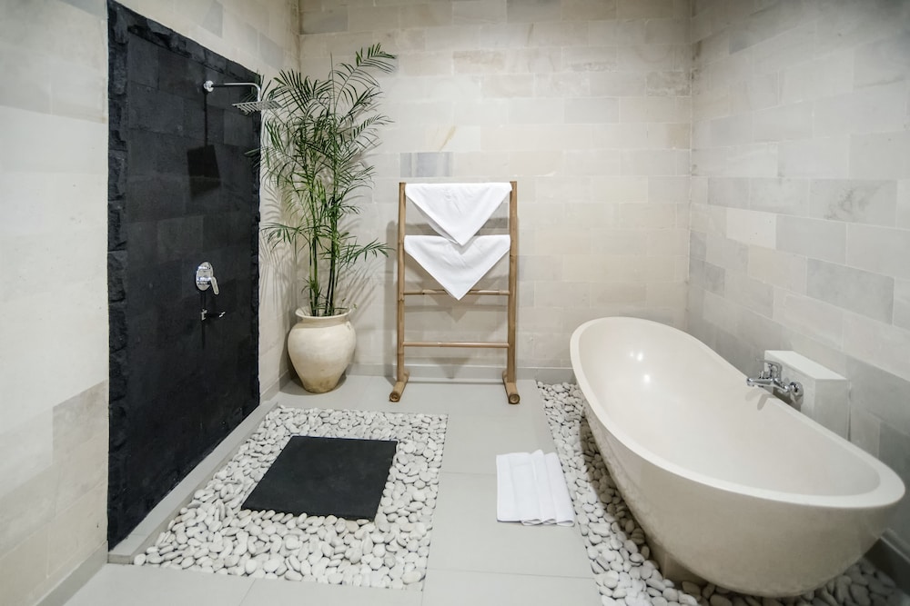 Sandi Agung Villa Bidadari 26/28