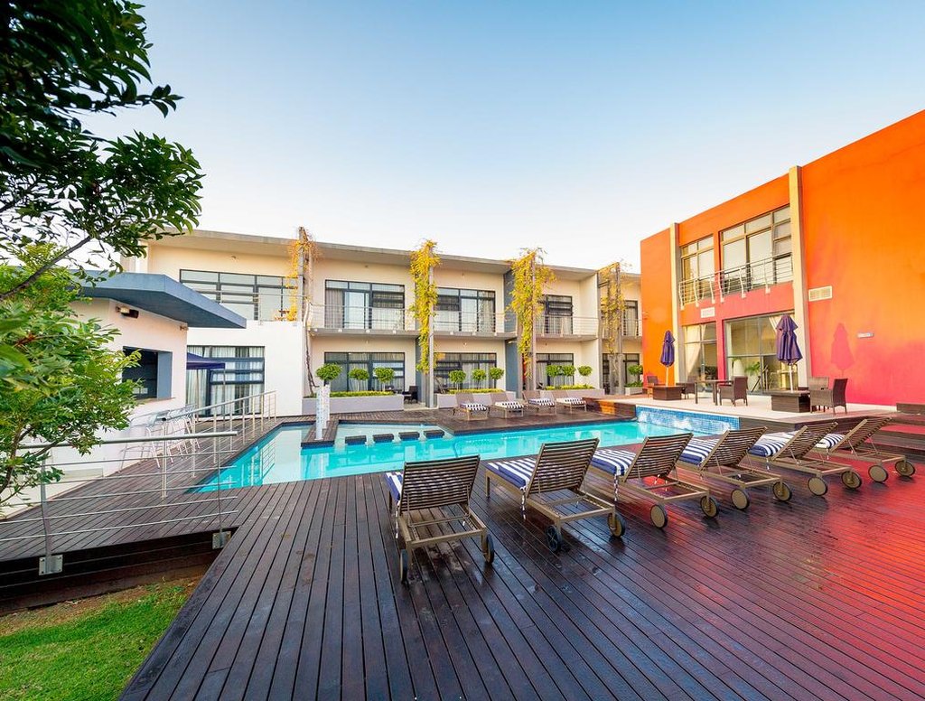 Blue Diamond Boutique Hotel 34/36