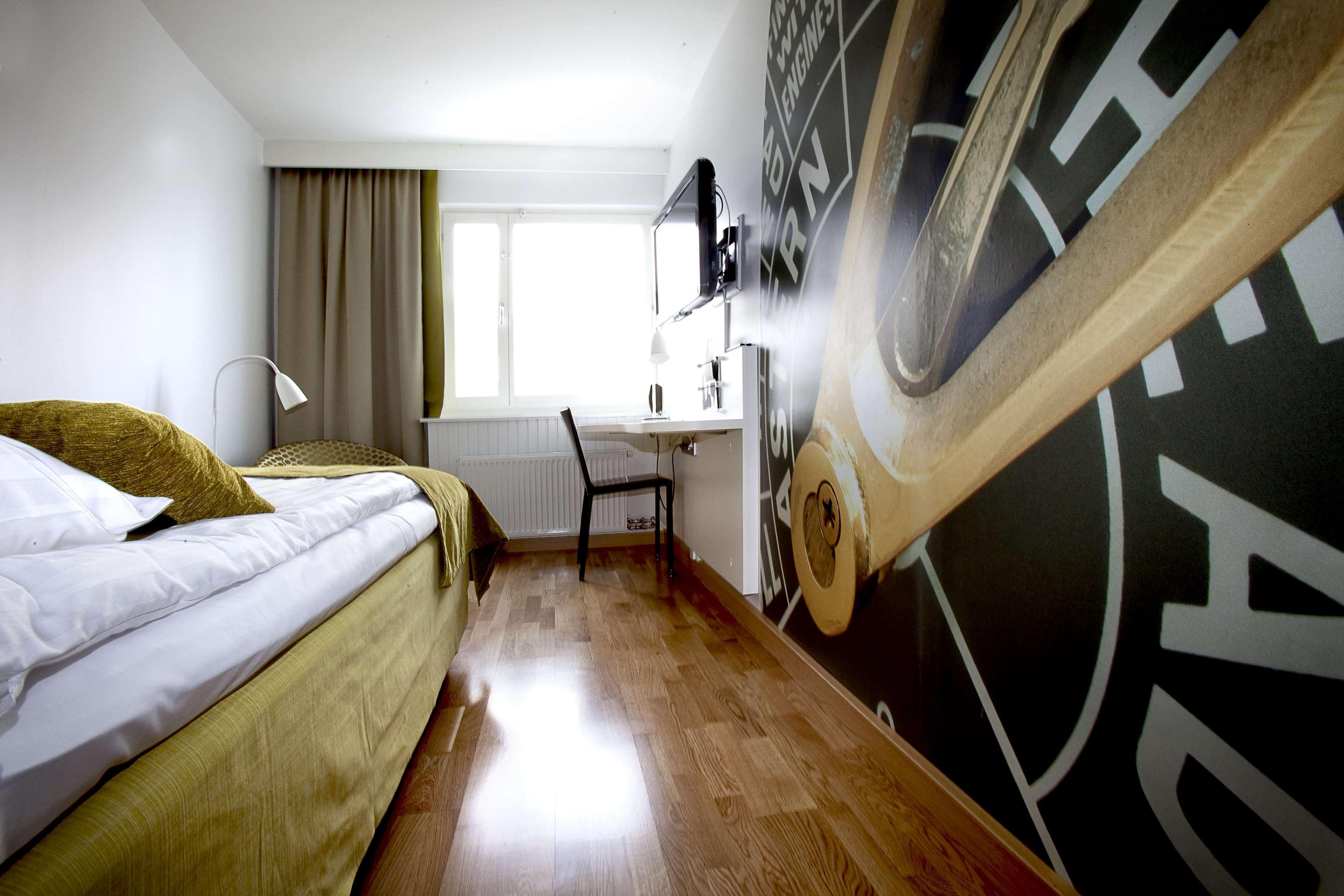 Standard, Double Bed, Scandic Sjofartshotellet 4/8