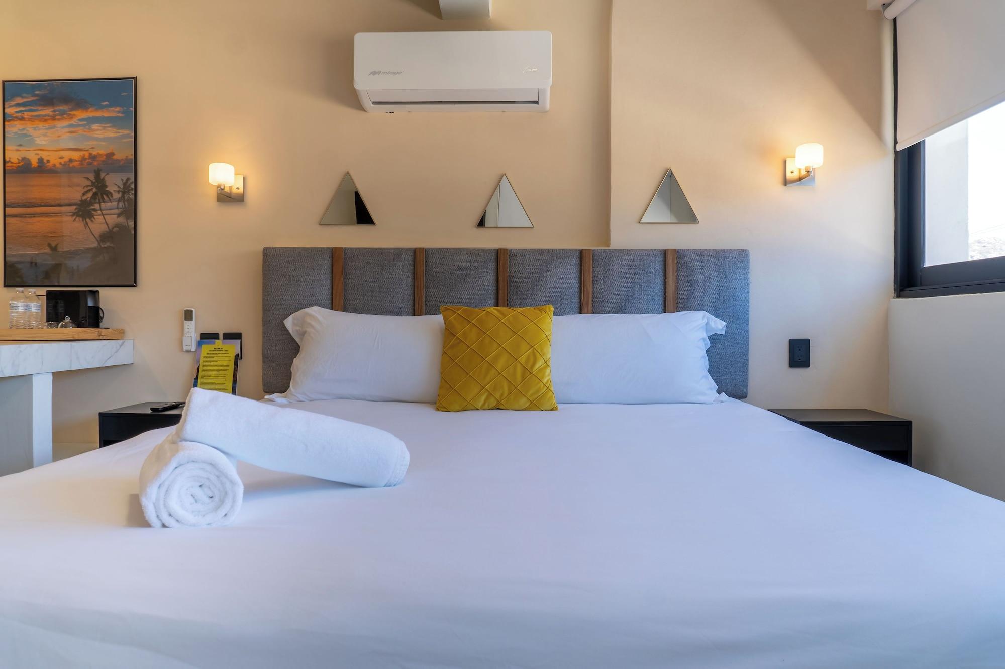 Colmena Hotel Los Cabos Marina 12/50