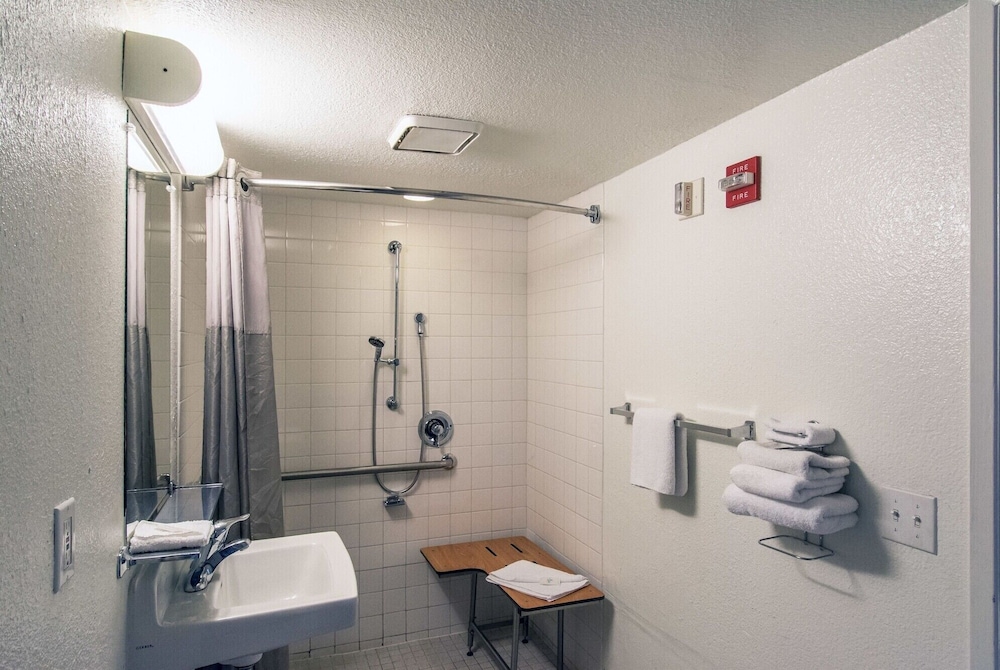 Motel6 Eureka, CA – Redwood Coast 35/60