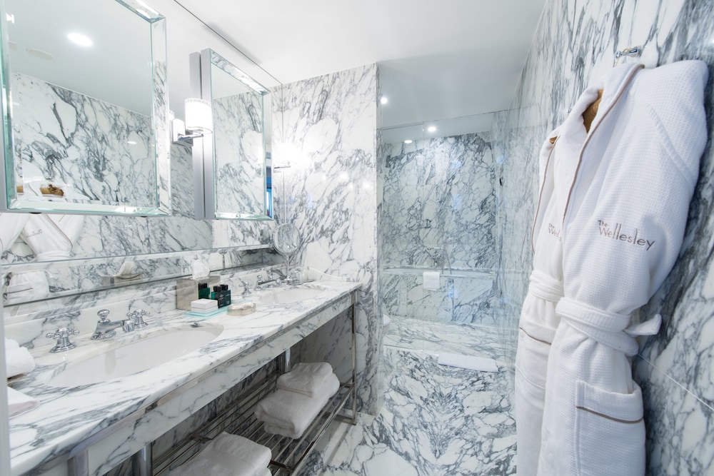 The Wellesley Knightsbridge A Luxury Collection Hotel, London 12/57