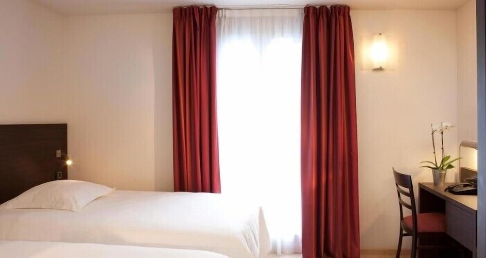 COMFORT, TWIN BEDS