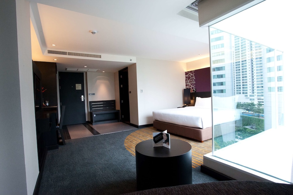 Golden Tulip Mandison Suites 42/59