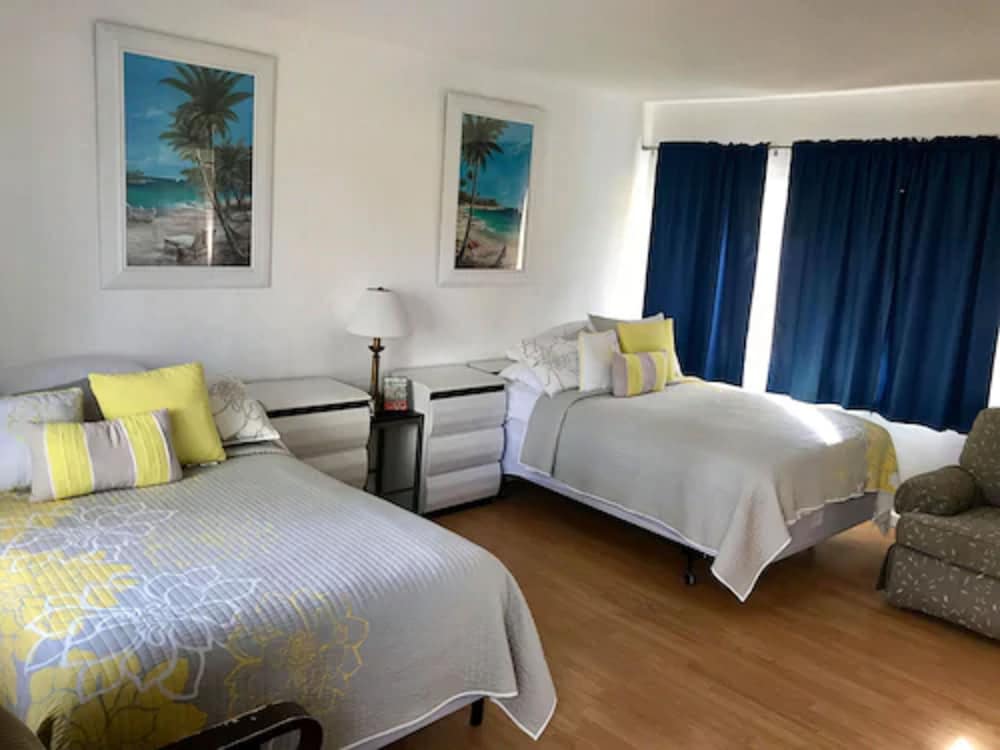 Ebb Tide Resort Oceanfront 18/69