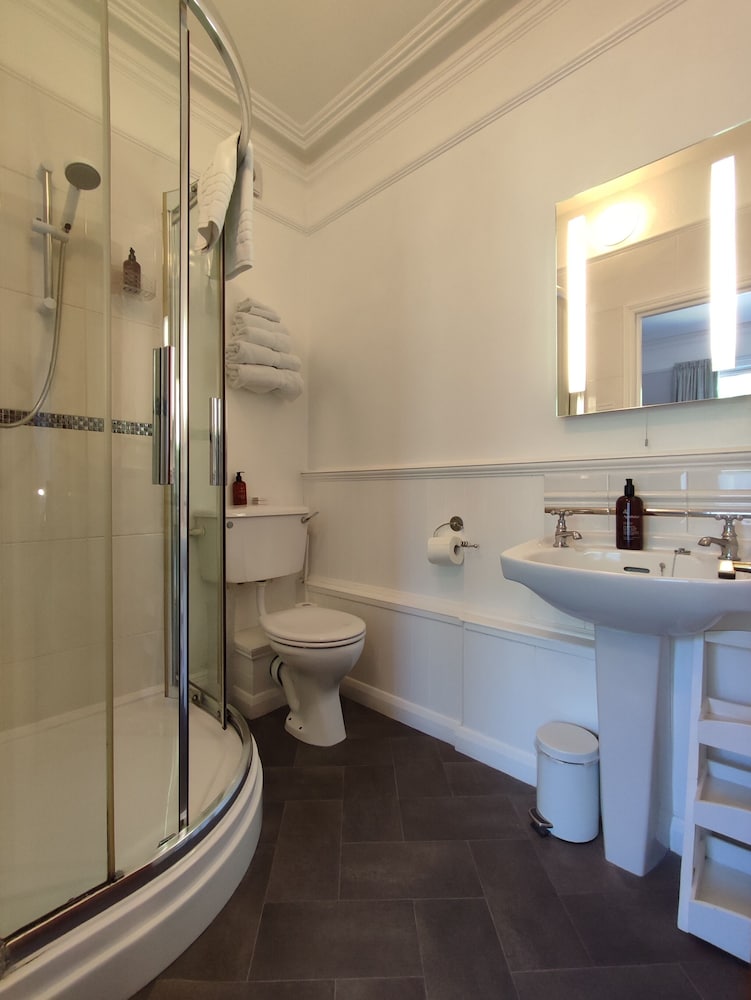Anton Guest House Bed and Breakfast 48/50