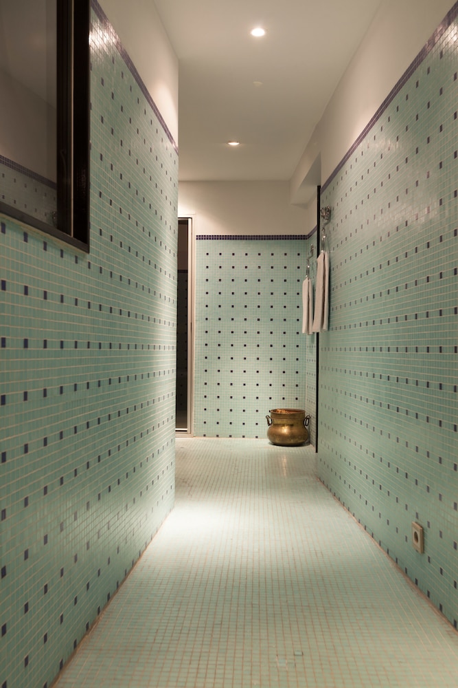 swimming pool spa