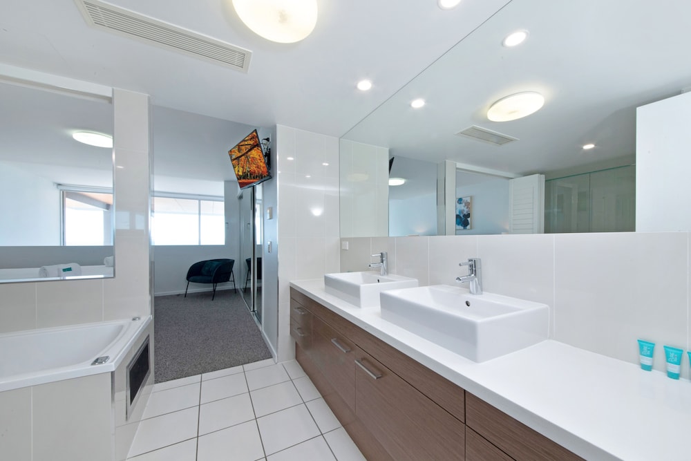 Echelon Apartments 42/42