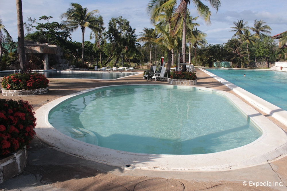 Fort Ilocandia Resort Hotel 30/50