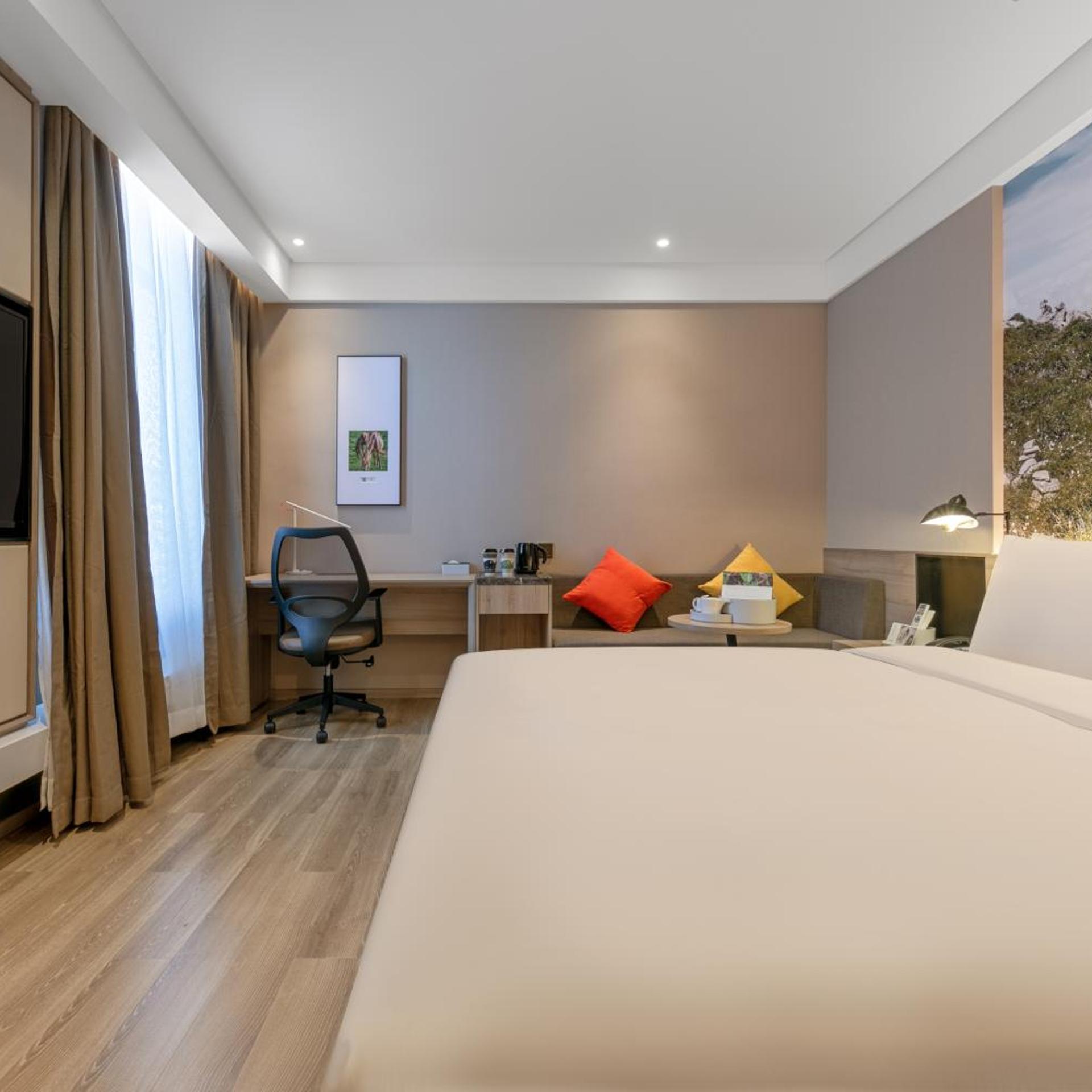 Atour Hotel (Baoji Administration Center, High-speed Railway South Station) 16/51