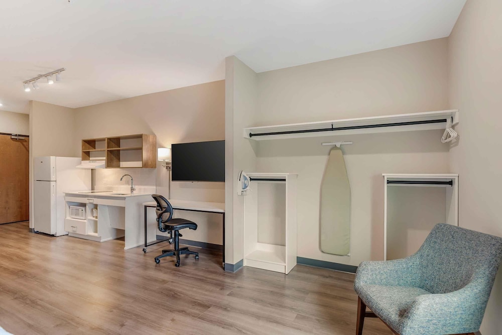 Extended Stay America Premier Suites - Charlottesville 28/50