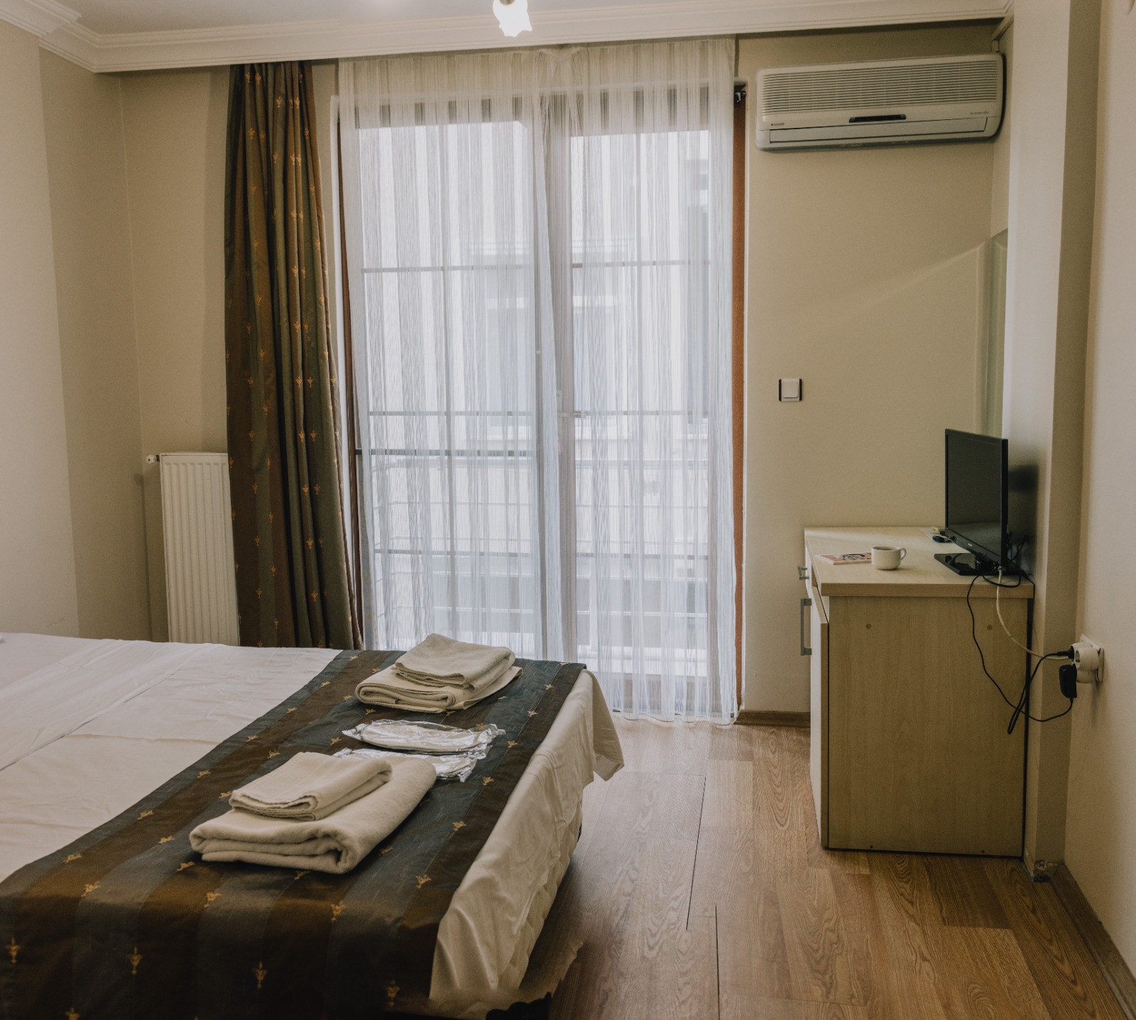 Ayisigi Hotel 6/23
