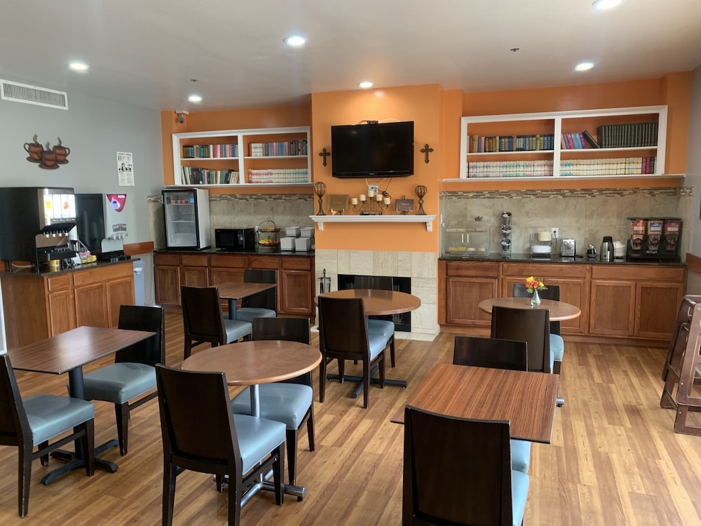 Guest House Inn Medical District near Texas Tech Univ 36/44
