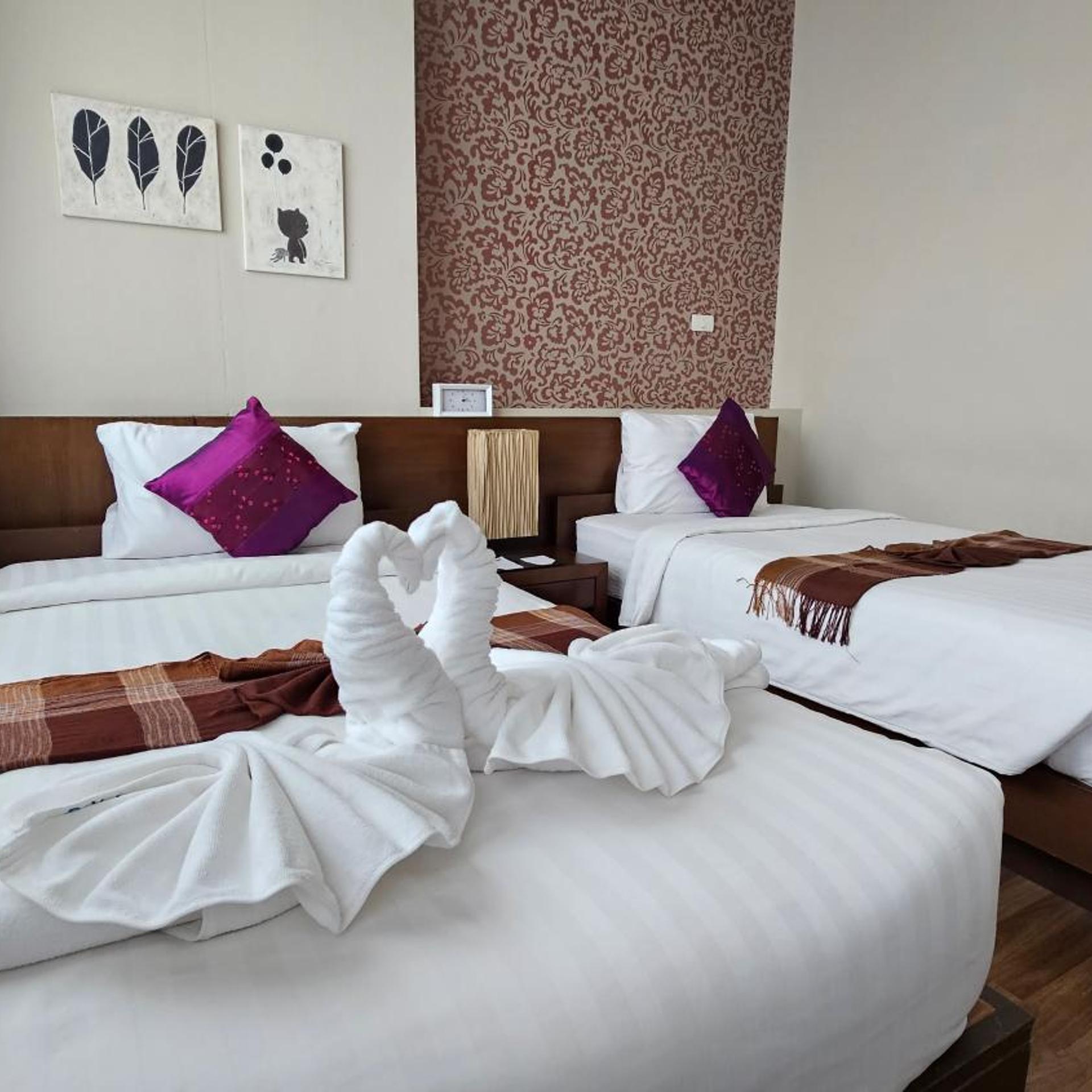 ONE BEDROOM SUITE TWIN