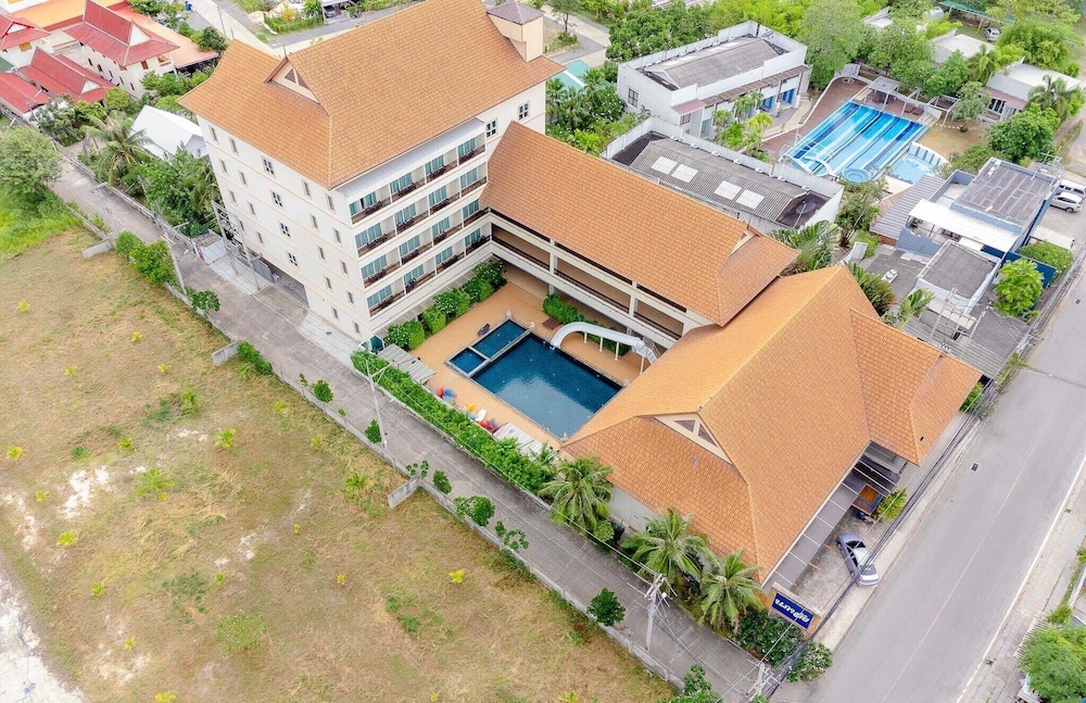 Napalai Resort Hua Hin 1/50