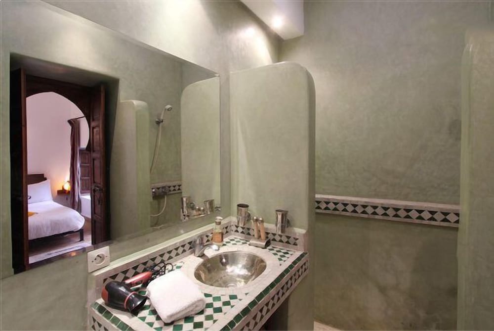 Riad 107 44/50