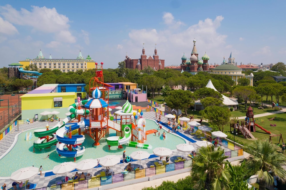 Kremlin Palace 42/54