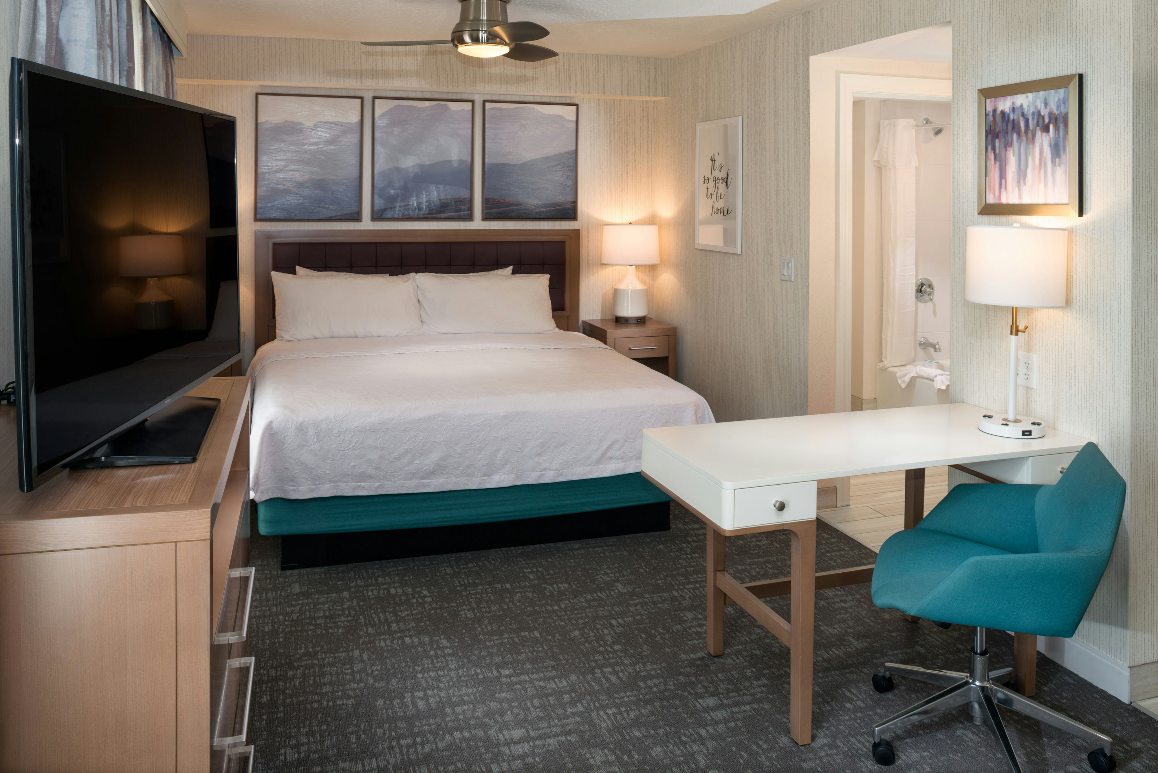 STUDIO, SUITE, KING BED