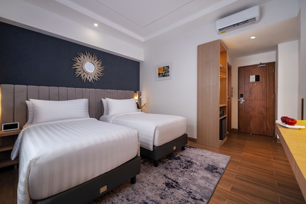 Superior, Twin Beds