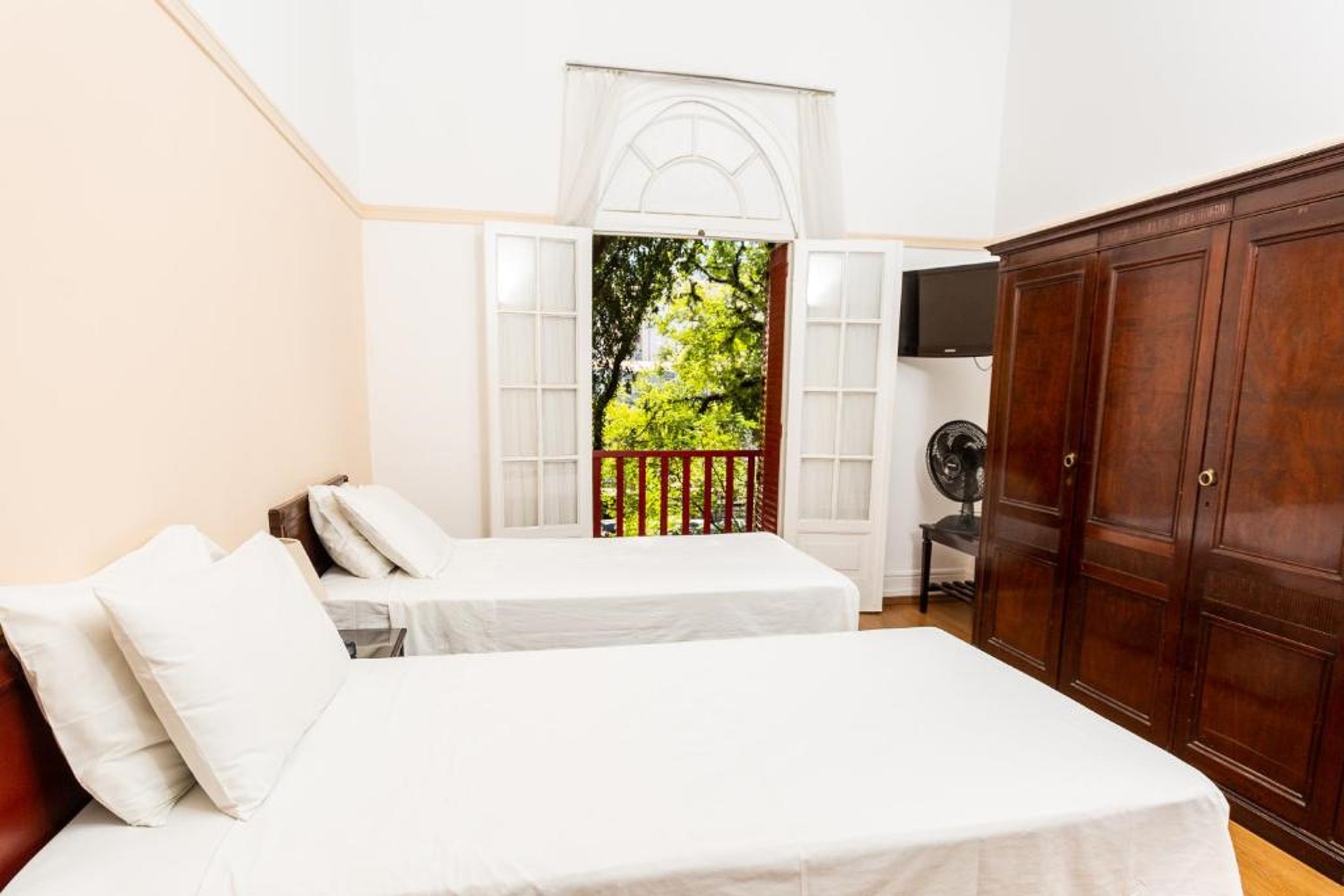 Standard, Single, Twin Beds
