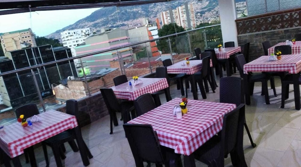Hotel Med Estadio 54/62