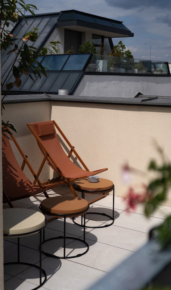 House of Ble 2/50