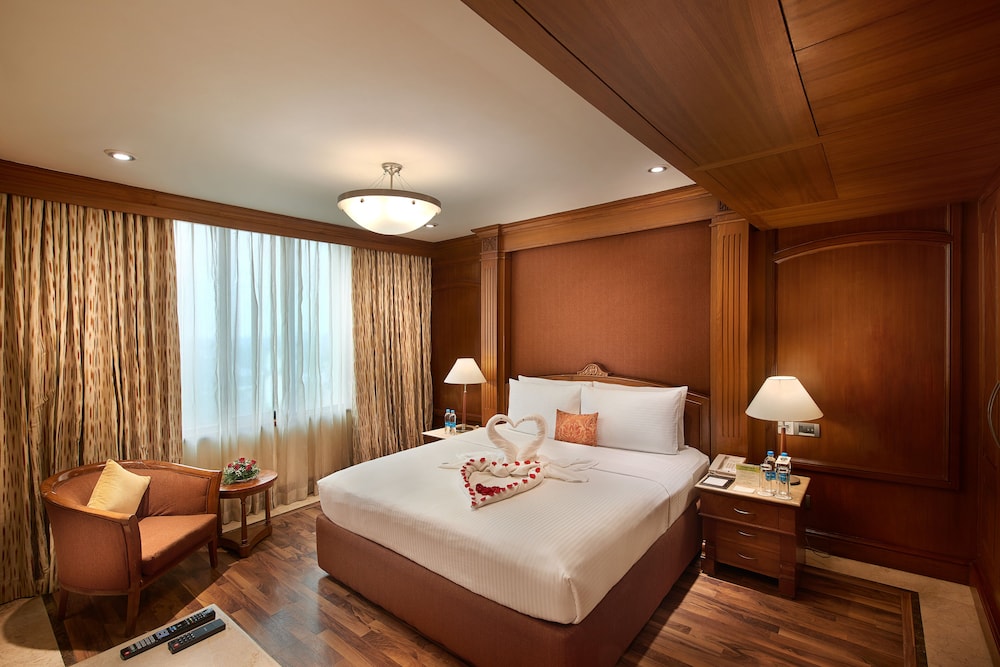 Deluxe Suite