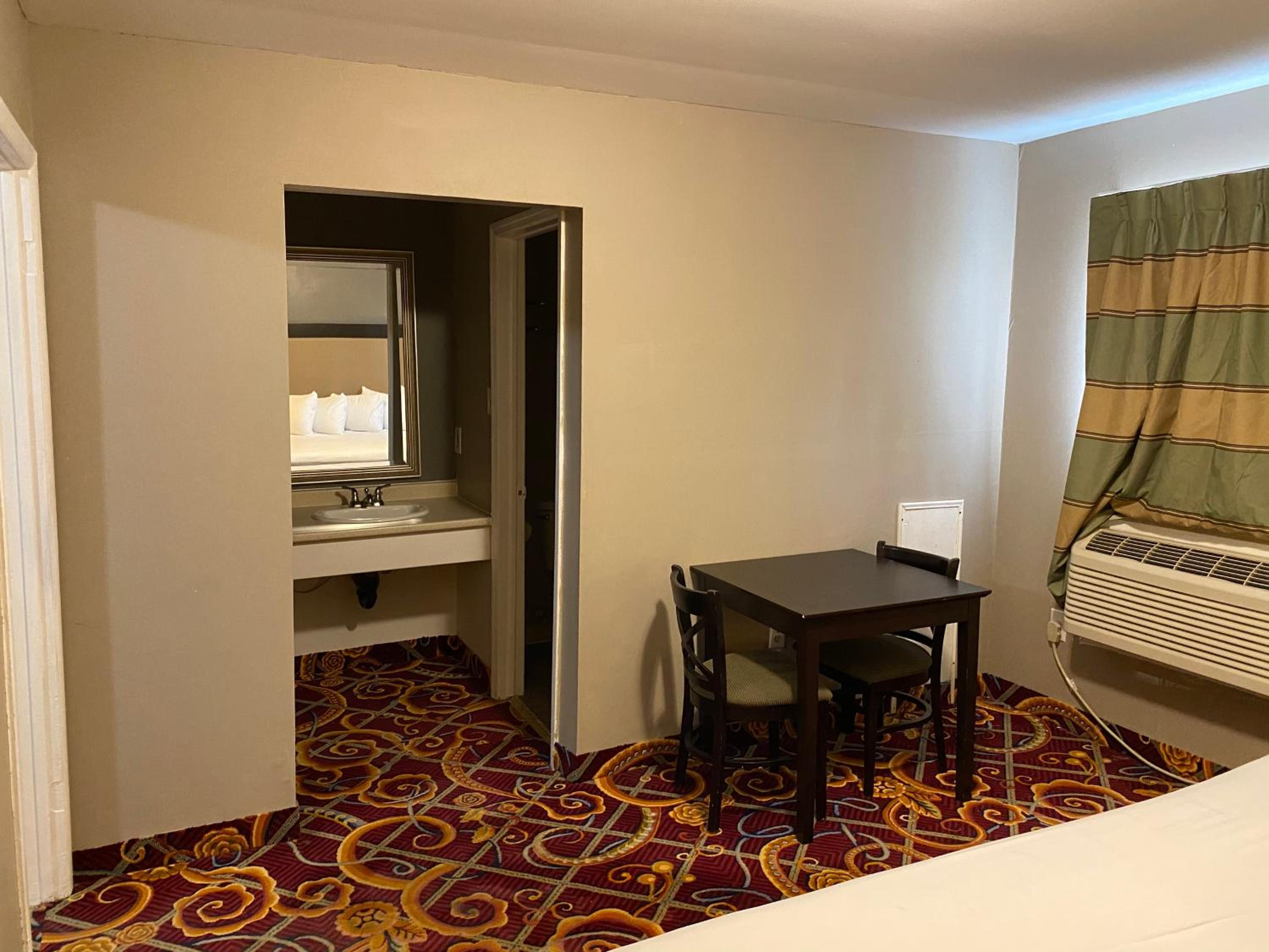 Rodeway Inn Absecon 44/59
