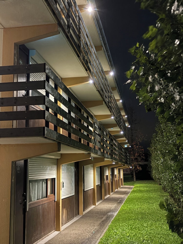 CAMPANILE MARMANDE 61/65