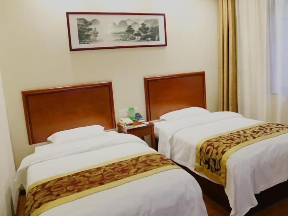 GreenTree Inn Anhui HeFei FeiDong County GuiWang Road LuZhou Medical School Business Hotel 25/50