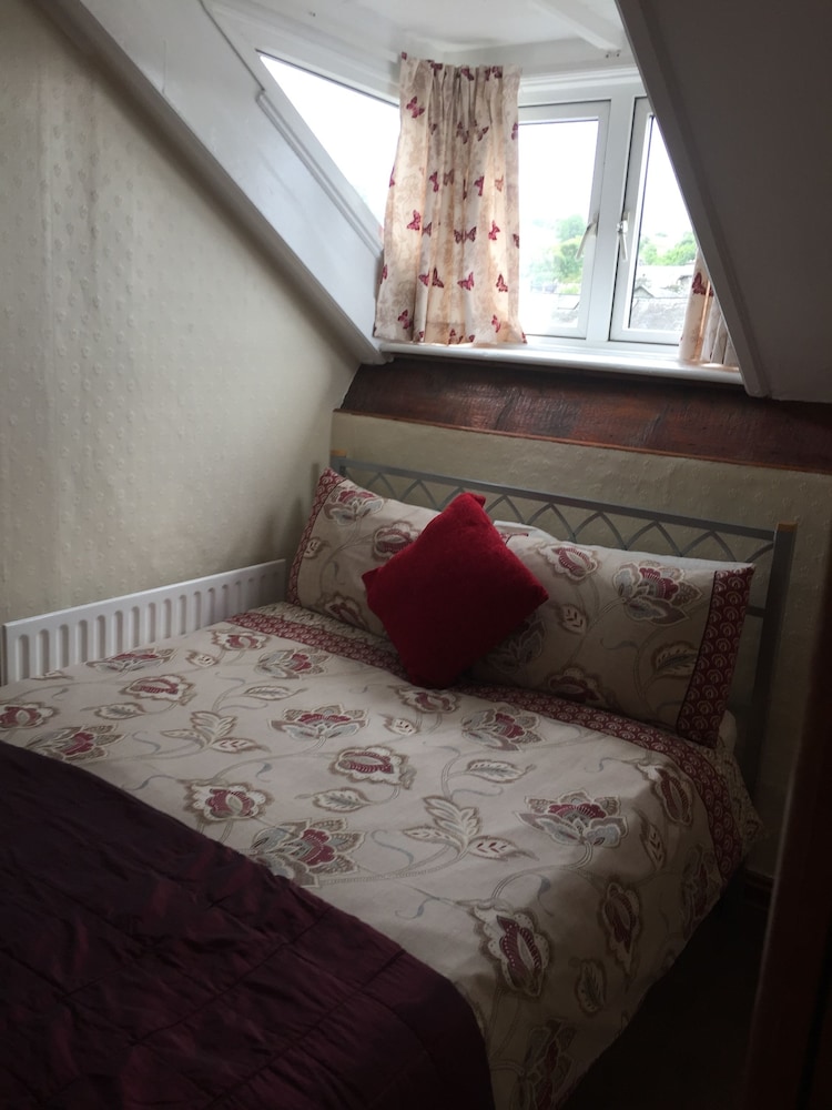 Westbury House 8/41