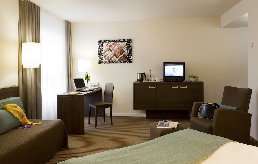 Mercure Hotel Munich Neuperlach South 26/69